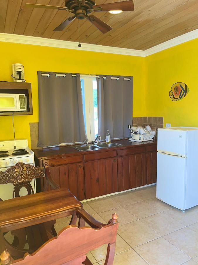 Bay Inn Estates Alice Town  المظهر الخارجي الصورة