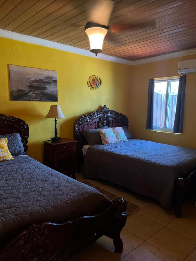 Bay Inn Estates Alice Town  المظهر الخارجي الصورة