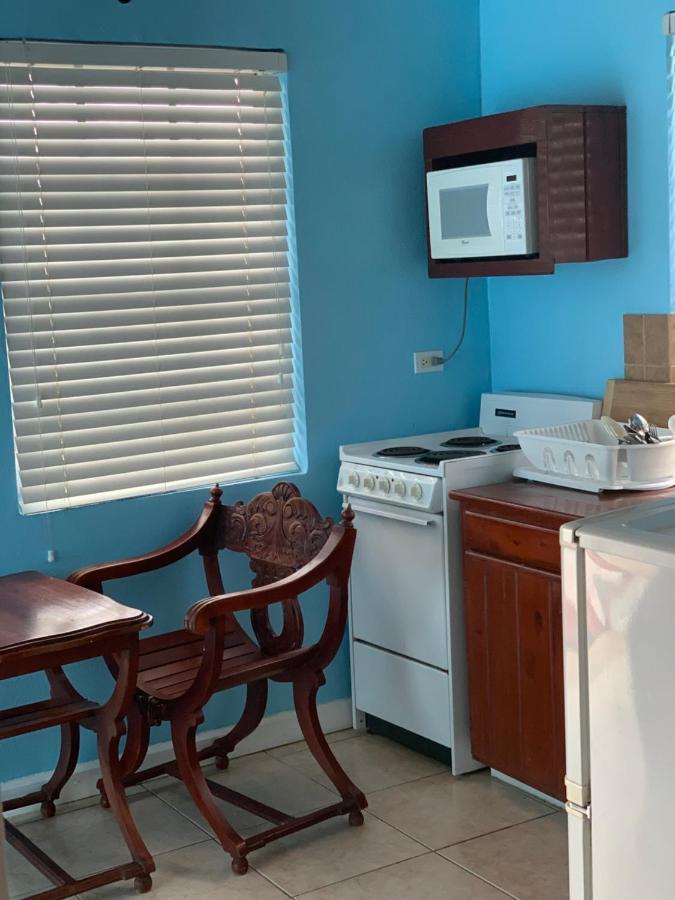 Bay Inn Estates Alice Town  المظهر الخارجي الصورة