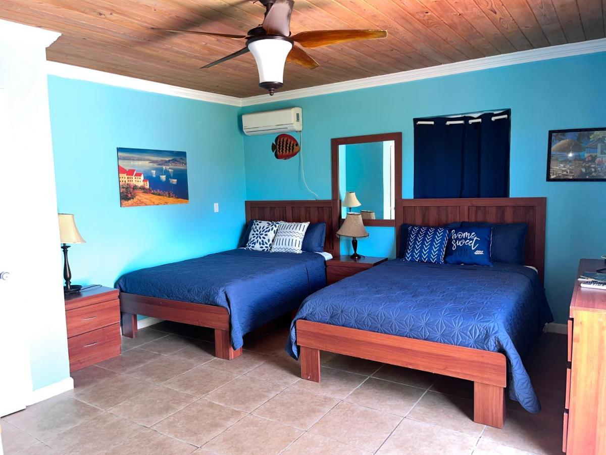 Bay Inn Estates Alice Town  المظهر الخارجي الصورة